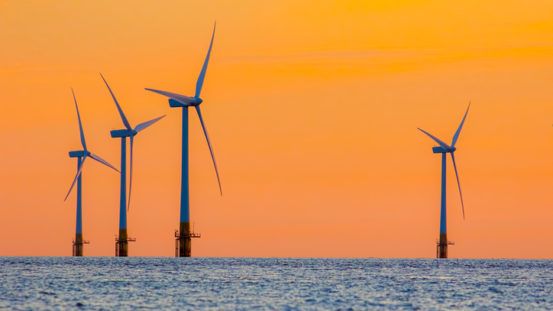 Aviva Investors pumps £400 million into wind farm