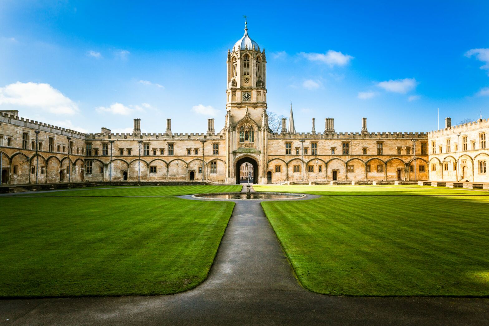 Lombard Odier enters sustainable finance partnership with University of Oxford