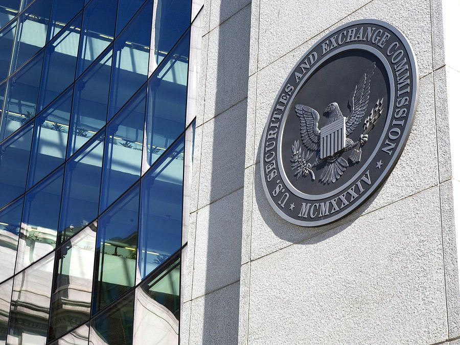 SEC’s Roisman: Not ready to back mandated ESG disclosure