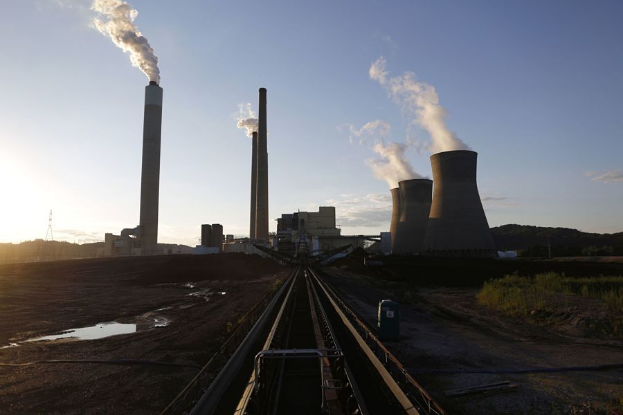 Climate ministers discuss 2030 coal phase-out deadline at G7