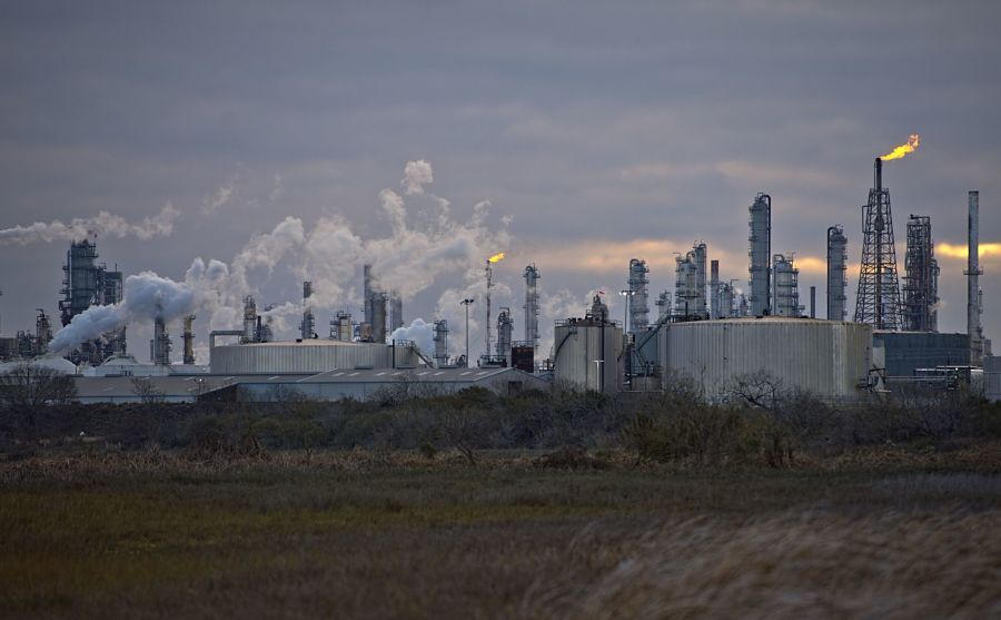 Calls to regulate carbon offsets market